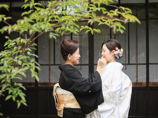 和装婚礼の優雅さ